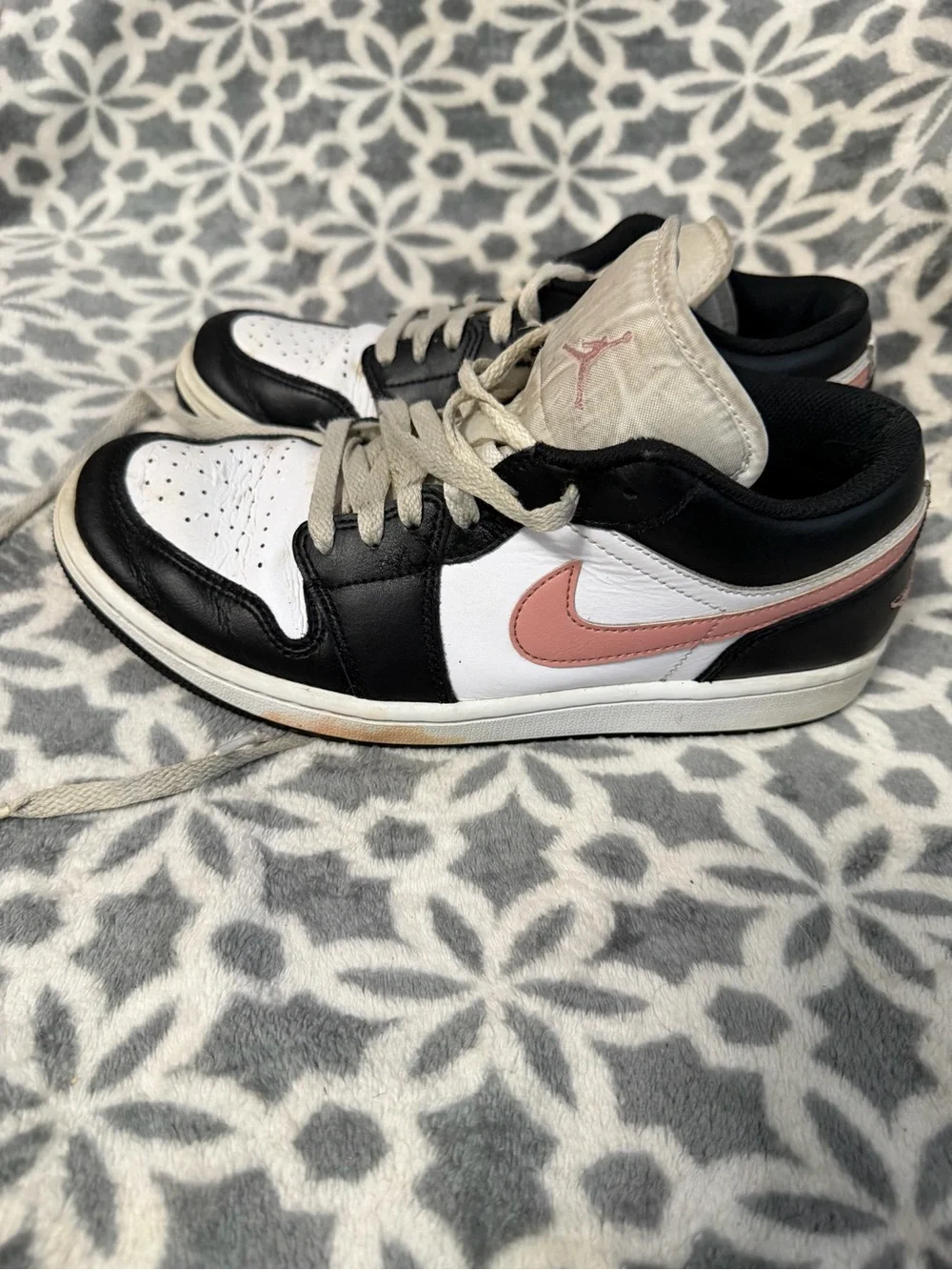 Air Jordan 1 White rust pink and black